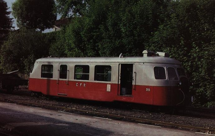 A l'étranger, des autorails « légers » ont fleuri un peu partout,en Italie, en Suède, en Allemagne, en Tchécoslovaquie pour ne citer que quelques pays.