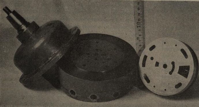 Fig. 9. - Distributeur.