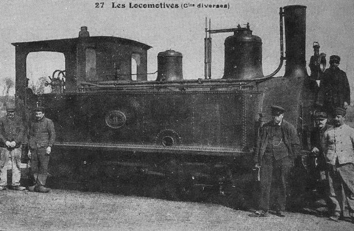 Locomotive 030 Couillet série 11-12 dans son état d'origine, lors des travaux de pose de la voie sur le réseau des Charentes