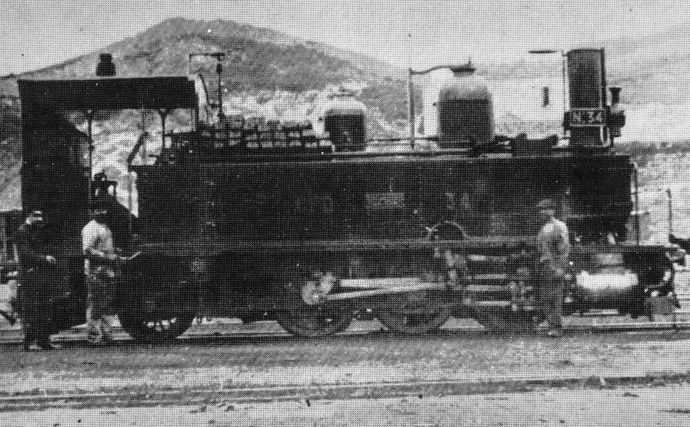 Locomotive 031 type Corse n° 34, vue en élevation au dépot de Corte Locomotive 031 type Corse n° 34, vue en élevation au dépot de Corte