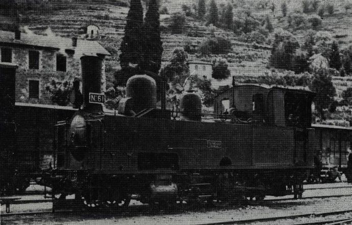 Locomotive 130 Fives-Lille type IG, n° 61, en gare du Cheylard (Vivarais). (Collection M. RIFAULT)