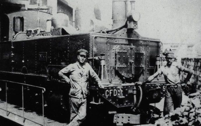 Locomotive 130 FIves-Luse n° 55 sur le pont tournant du dépot de Calvi
