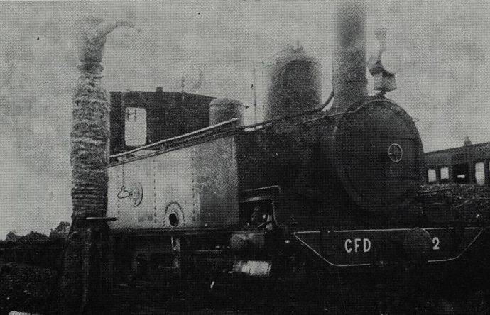 Locomotive « Travaux » 030 Couillet n° 12 modernisée à Ferrière-d'aunis (Charentes). (Collection « Vie du Rail », cliché DEBRUN)