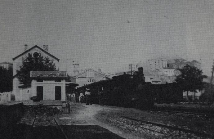 Locomtive 130 type I.G. modernisée n° 53 en gare de Calvi