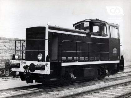 locotracteur Y7400