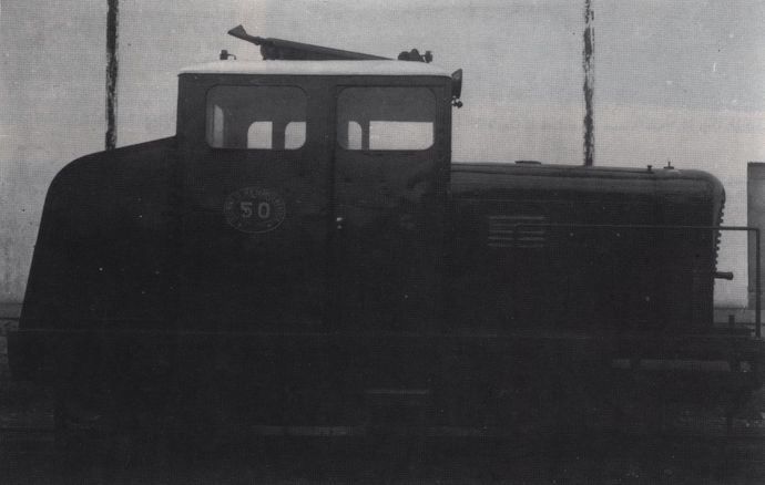Tracteur type Charentes n° 50 vue en élévation (Cliché J. MOREAU) Tracteur type Charentes n° 50 vue en élévation (Cliché J. MOREAU)