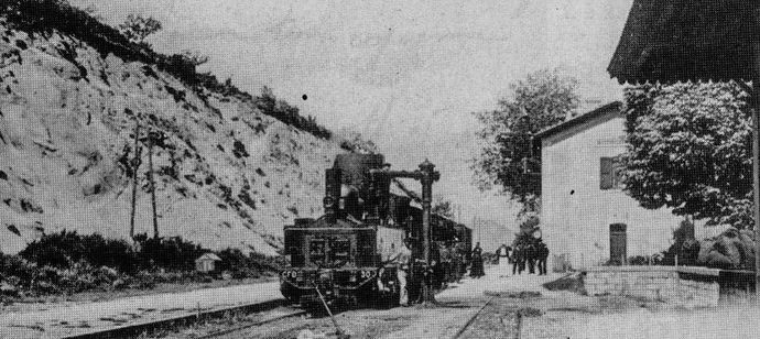 Train de voyageurs en gare de Bocognano. Locomotive 31 Fives-Lille n° 30 Train de voyageurs en gare de Bocognano. Locomotive 31 Fives-Lille n° 30